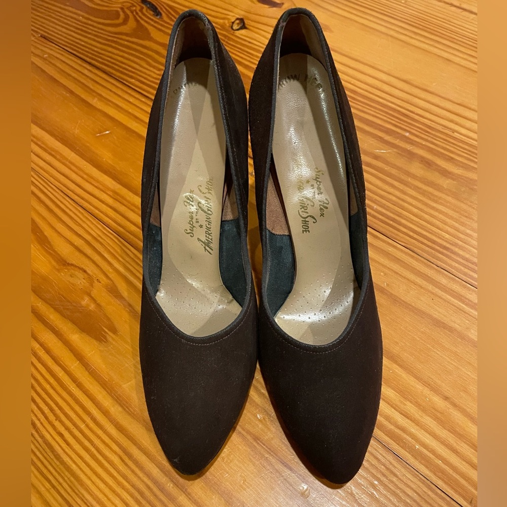 Vintage 1960’s Brown Suede Pumps - Picture 1 of 4